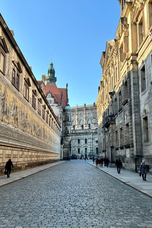 Dresden Old Town - Guided Walking Tour in English - What the guides do well