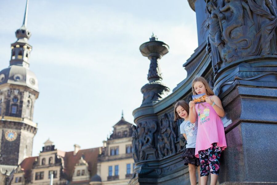 Dresden: Old Town Scavenger Hunt for Children - Brühl’s Terrace and the College of Fine Arts