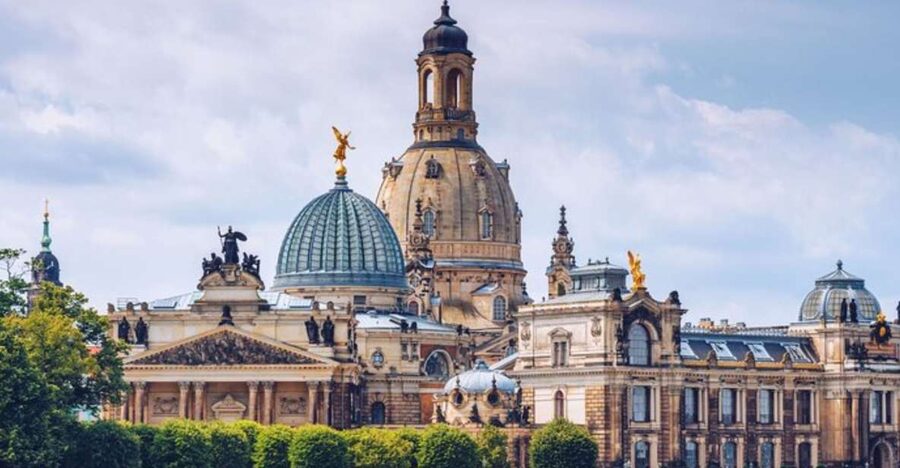 Dresden: Private custom tour with a local guide - Why a private walk helps in Dresden