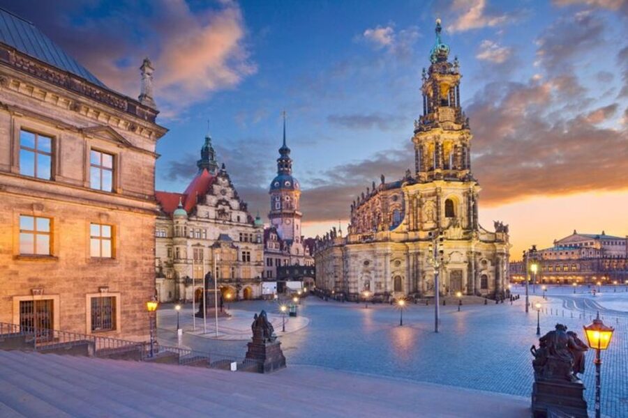 Dresden: Private custom tour with a local guide - Dresden’s famous sights, seen with context
