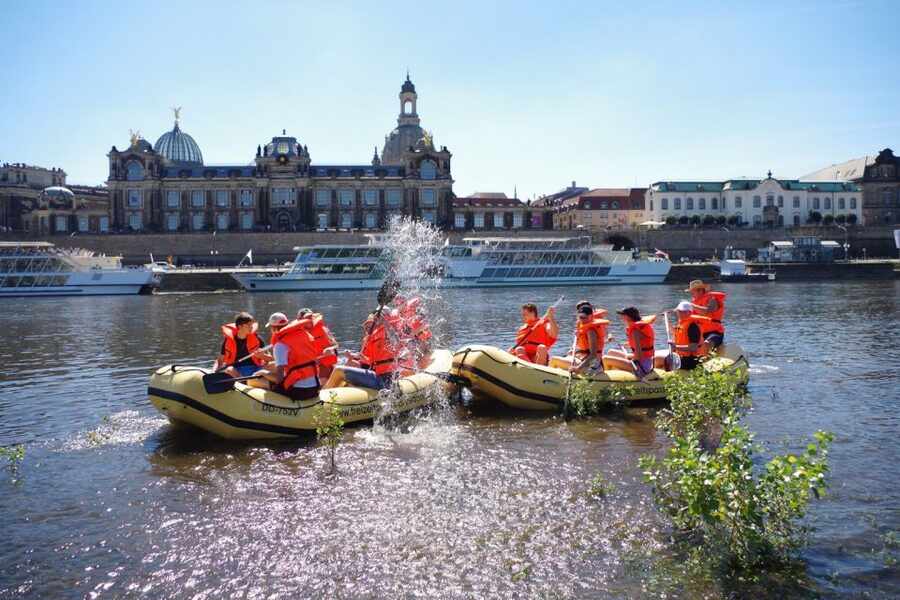 Dresden: Private Inflatable Boat Tour with Beer Garden Stop - Key points to know before paddling