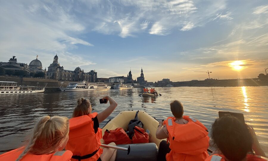 Dresden: Private Inflatable Boat Tour with Beer Garden Stop - Starting at Körnerplatz beside the Elbe