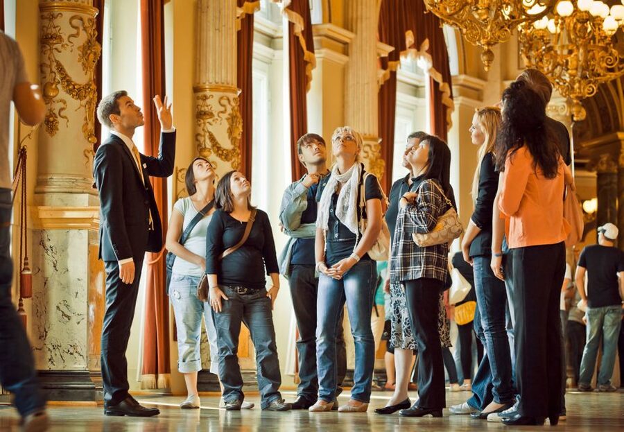 Dresden: Semperoper and Royal Castle - Why the Semperoper is the main event