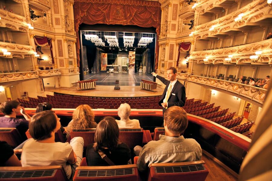 Dresden: Semperoper Tickets and Guided Tour - The guide makes the difference