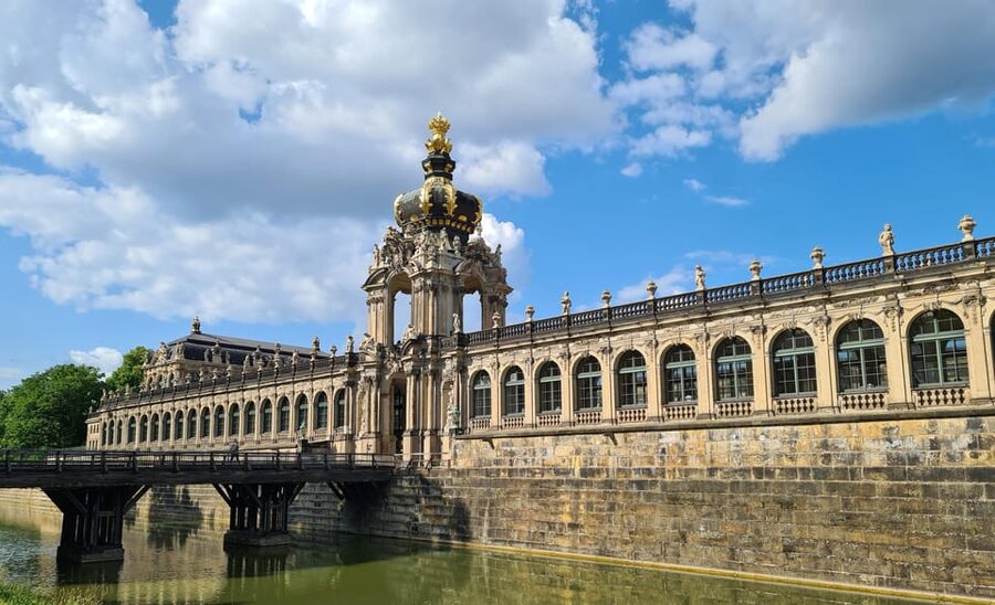 Dresden Sightseeing per Rad mit Guide, Prosecco, Eierschecke - Key points to know before you pedal off