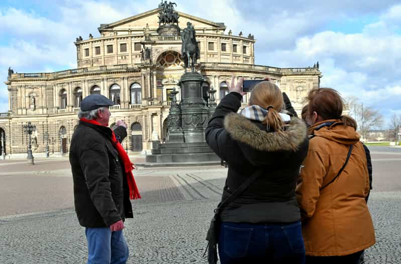 Dresden: Sightseeing Walking Tour in English - Newmarket Square and the Frauenkirche
