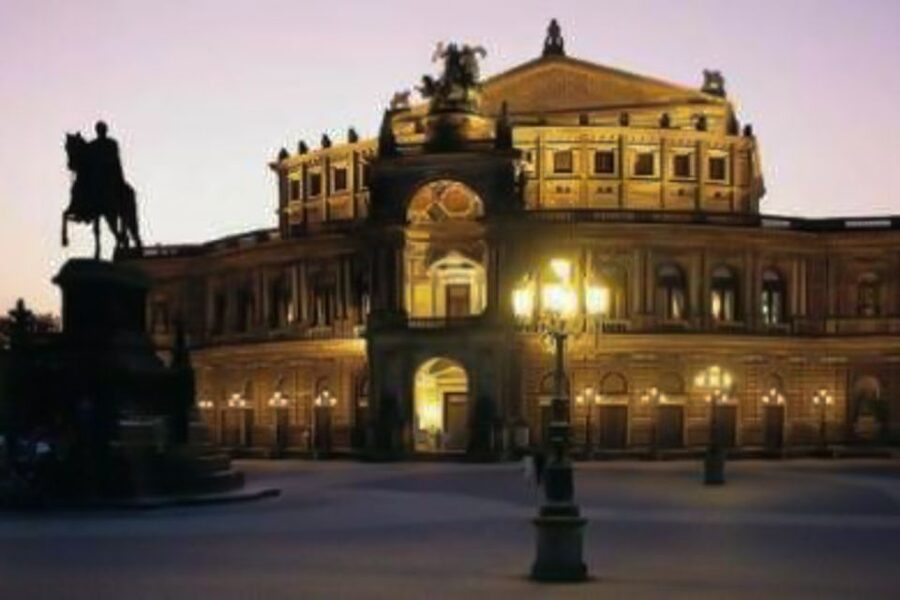 Dresden: Smile Tour with Prosecco - Key points to know before booking
