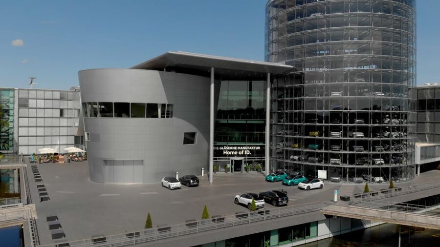 Dresden: Tour of VW's Transparent Factory - Entering the glass-walled production building
