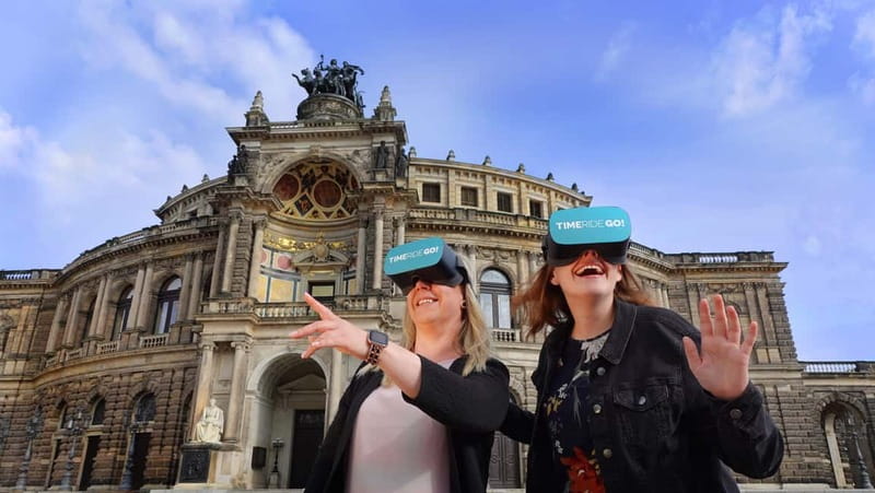Dresden: Walking Tour with Virtual Reality elements - Postplatz and the marks of change