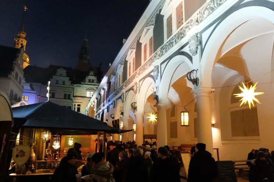 Dresden with a touch of Xmas: English small group tour - What makes the guides useful