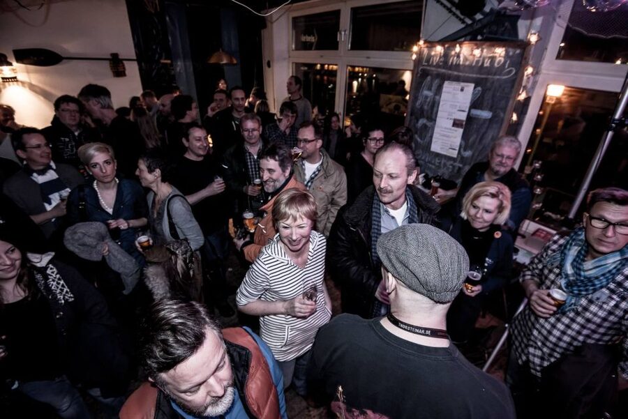 Duisburg-Ruhrot: Historic Harbor Pub Tour - What makes the old pubs worth seeing
