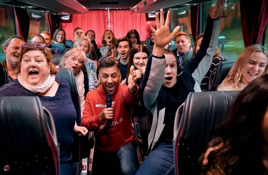 Düsseldorf: 1.5-Hour Comedy Bus Tour - The Kunstakademie meeting point