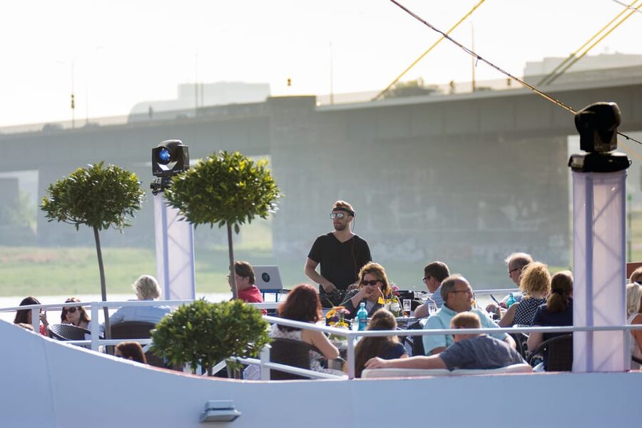 Düsseldorf: 2-Hour Evening Rhine River Cruise with Live DJ - What the two-hour Rhine cruise actually feels like