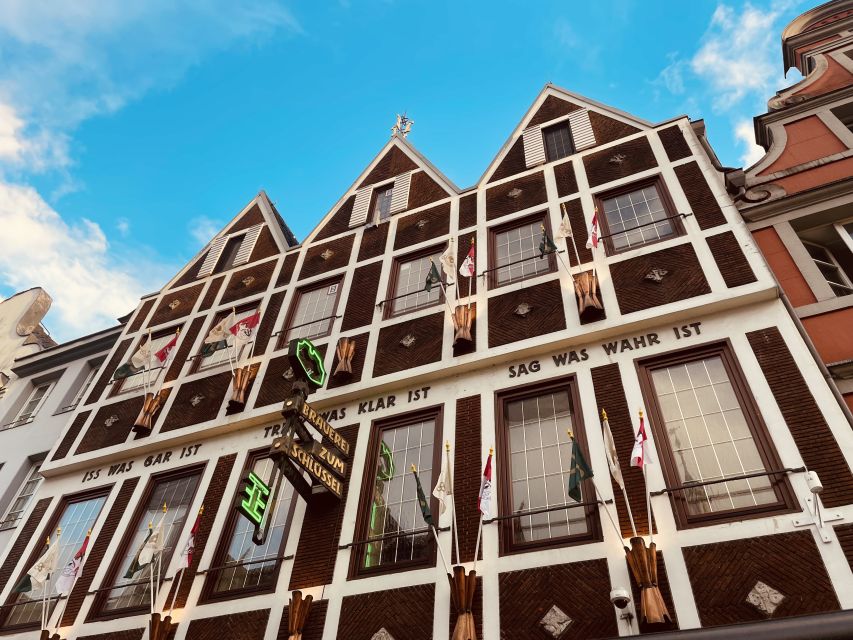Düsseldorf: Altbier-Safari Beer Walking Tour - Füchschen on Ratinger Straße