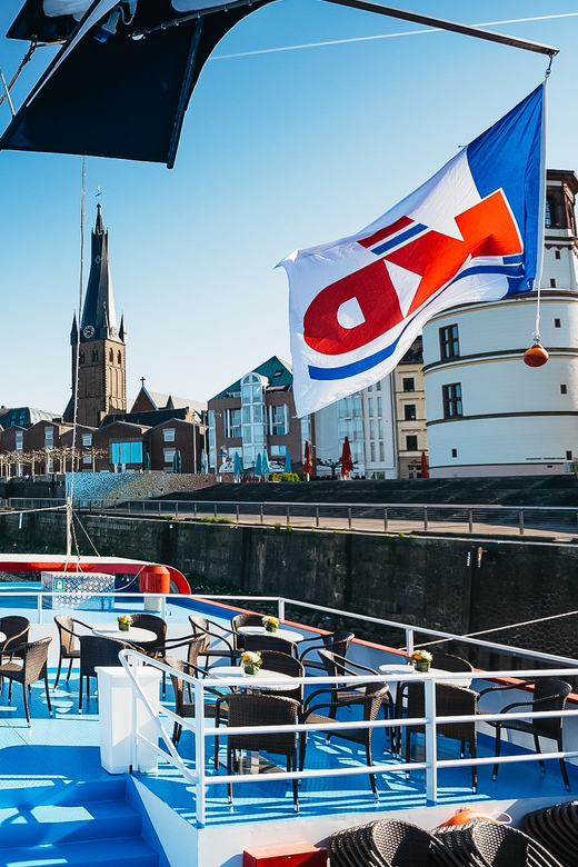 Düsseldorf: City Sightseeing Cruise on the Rhine - Choosing your seat: open deck or indoor comfort