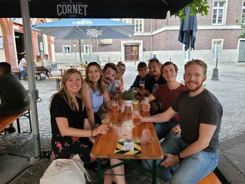 Düsseldorf: Guided Beer Tour with 4 Beers & a Flexible Route - Stops two and three: letting the group shape the route