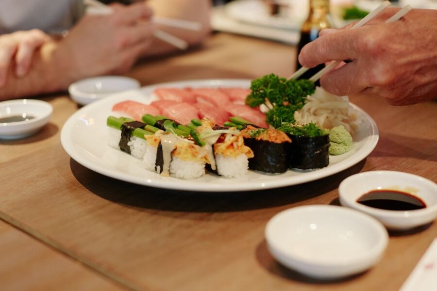 Düsseldorf: Sushi, Sake & Japanese Lifestyle Tour - The tour’s strongest feature: practical local advice