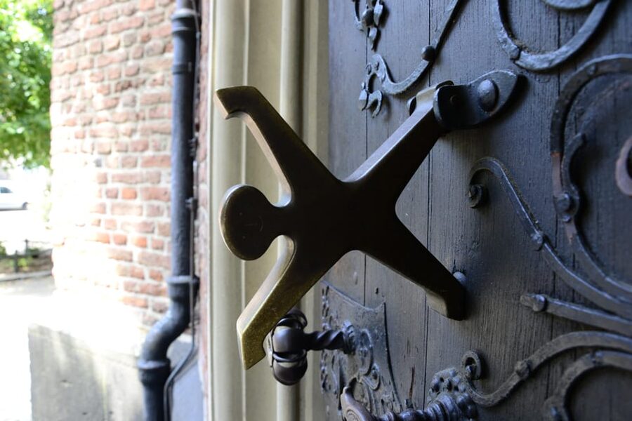 Düsseldorf: Tipping based - Old Town Walking Tour - Why Altbier matters in the Old Town