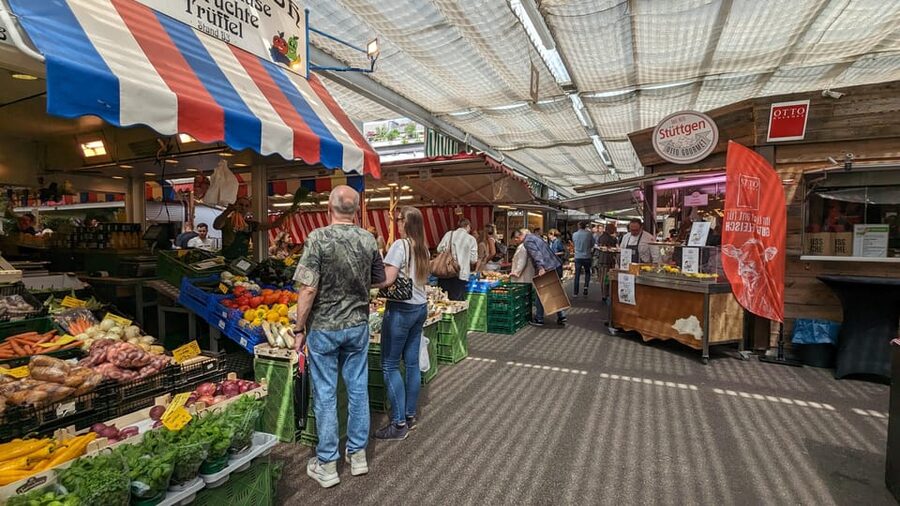 Düsseldorf: Tipping based - Old Town Walking Tour - Narrow lanes, major sights, and small surprises