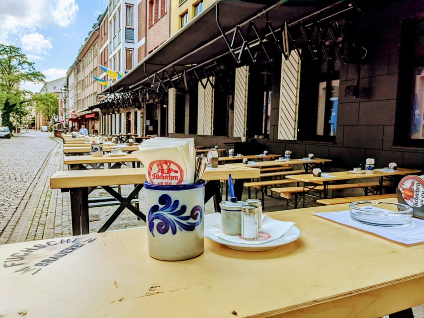 Düsseldorf: Tipping based - Old Town Walking Tour - From grand avenue to Düsseldorf’s market