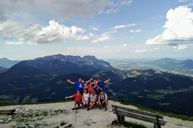 Eagle's Nest Hiking Tour - How the guides handle pace and group needs