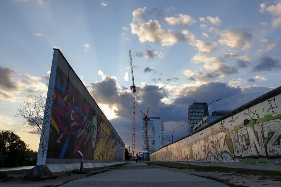 East Berlin and the Wall: Walking Tour - The TV Tower and the image of East Berlin