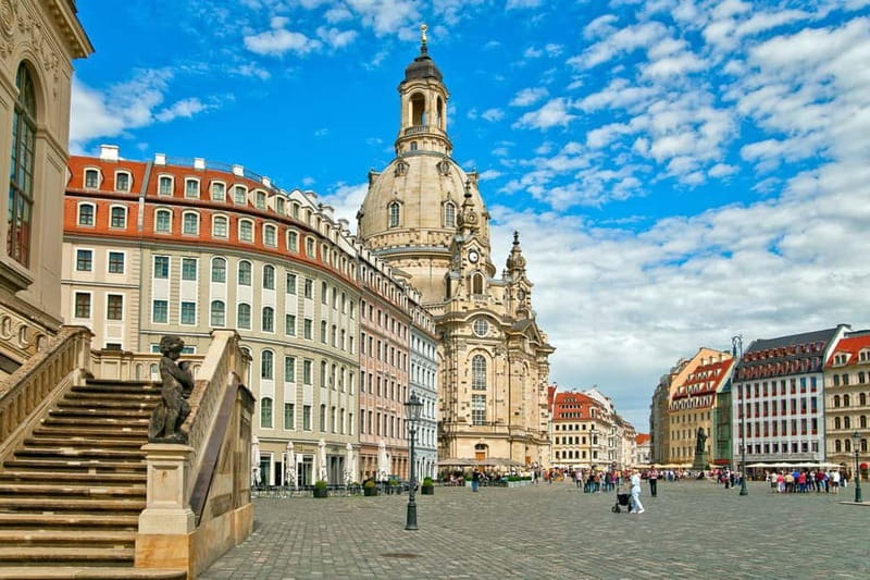 Elbfloren: Historical city tour - Starting at Dresden Castle and the royal quarter