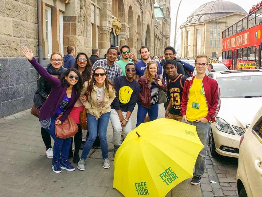 English Harbor&St.Pauli Pay-What-You-Want Walking Tour - Finishing at Davidwache