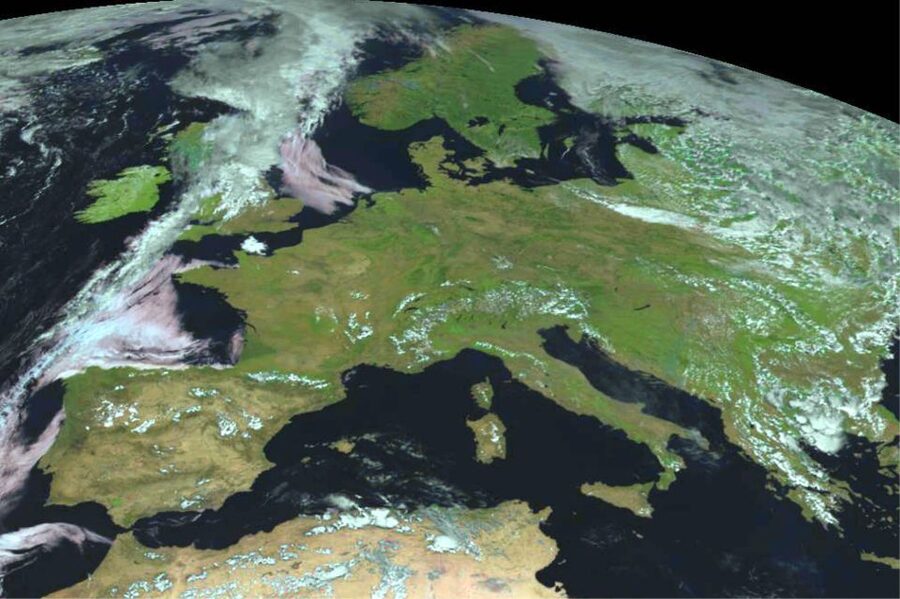 EUMETSAT - weather data for the world "made in Darmstadt" - A 90-Minute Visit Inside a Secure Facility