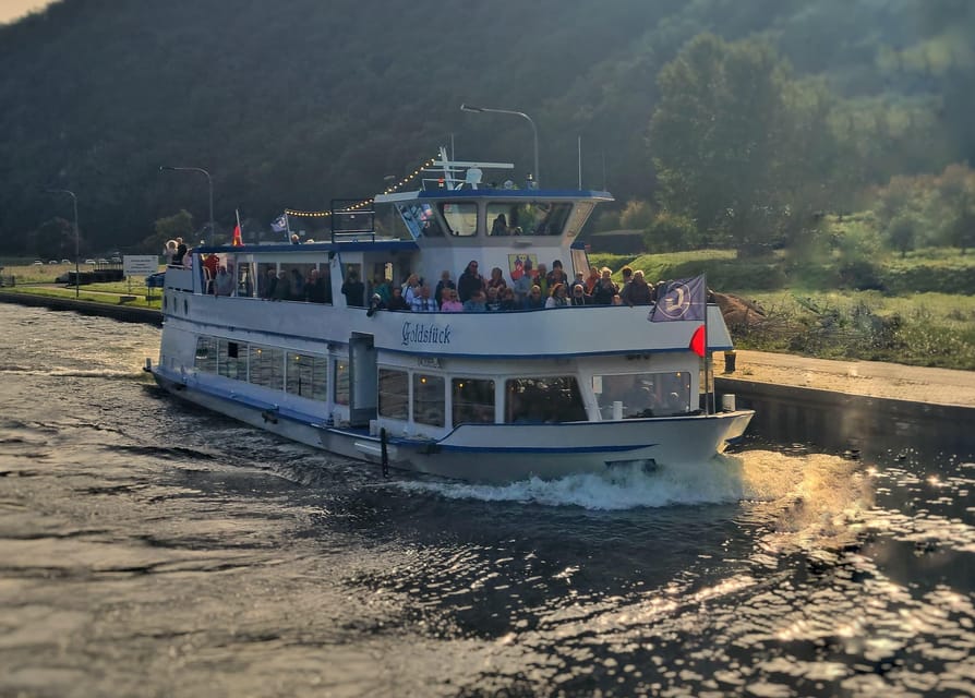 Evening-Cruise to the fireworks of the Cochemer Winefest. - Key points of the Cochem fireworks cruise