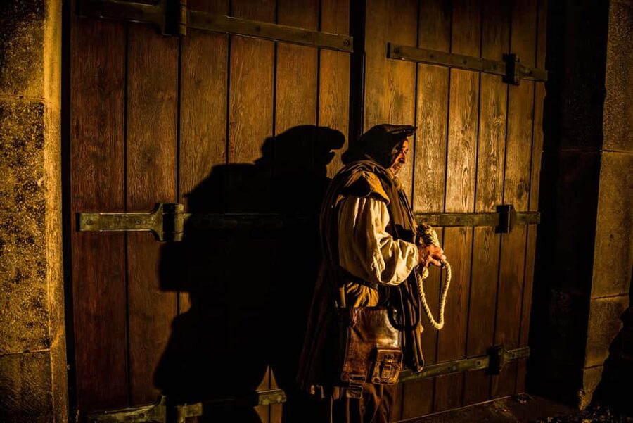 Executioner's Tour of Cologne in German - What could go wrong when a head rolls