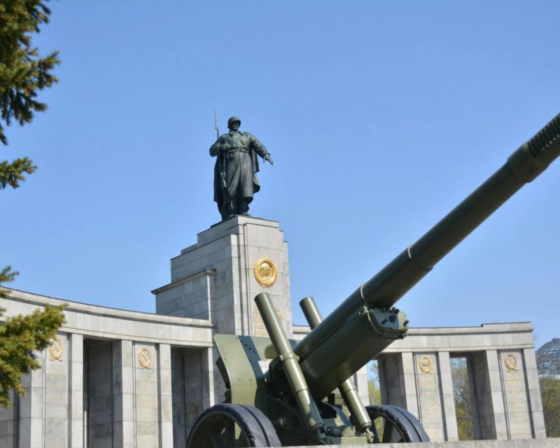 Explore Berlin Tour: History and Highlights - The Holocaust Memorial and Hitler’s bunker site