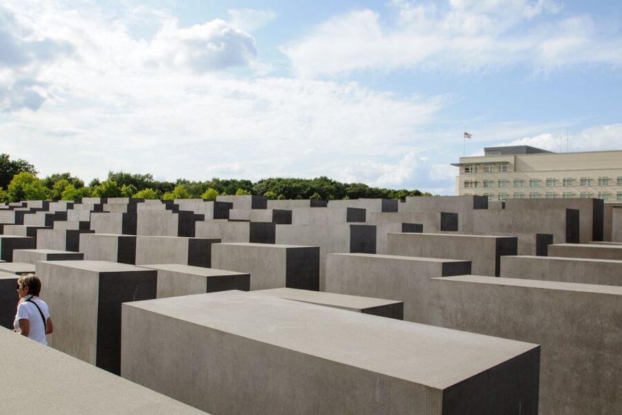 Explore Berlin: Walking Tour of All The Iconic Sites - Who should book this $17 walk?