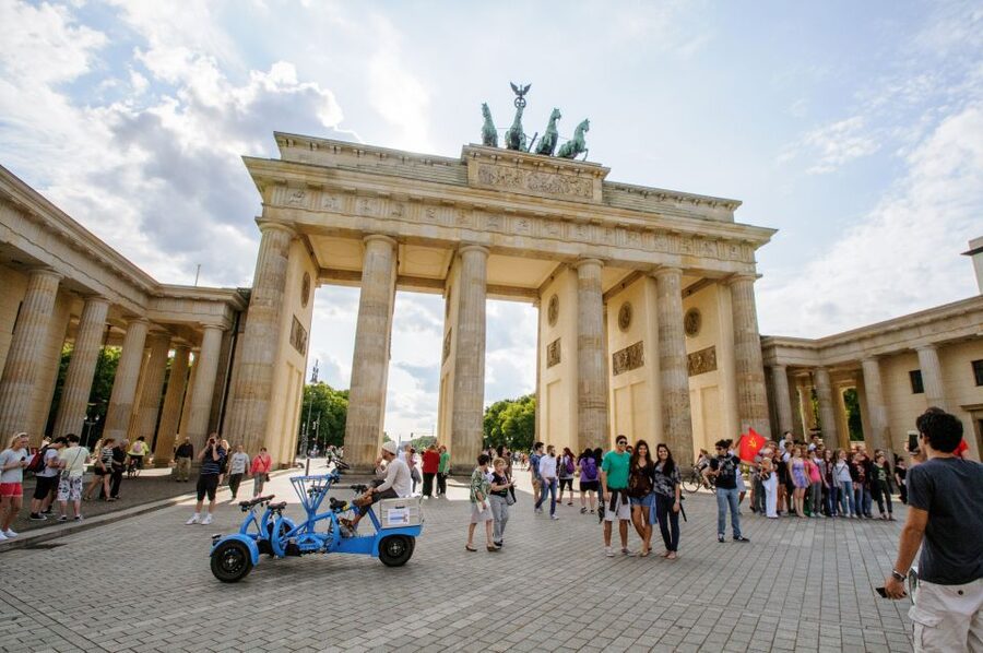 Explore Berlin: Walking Tour of All The Iconic Sites - Museum Island and Bebelplatz