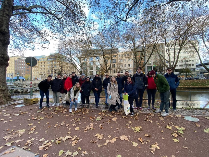 Explore Düsseldorf with Passionate tour guides! - What the 3€ price really offers