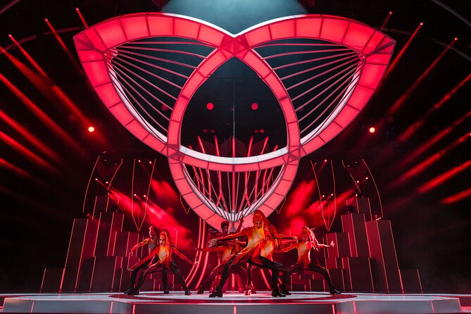 FALLING | IN LOVE Grand Show at Friedrichstadt-Palast Berlin - The strongest parts of the performance