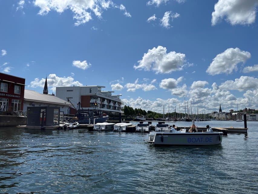 Flensburg: E-Boat rent - Choosing between one, two, or three hours