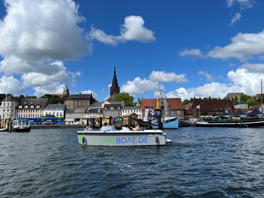 Flensburg: E-Boat rent - What the electric boat setup is really like
