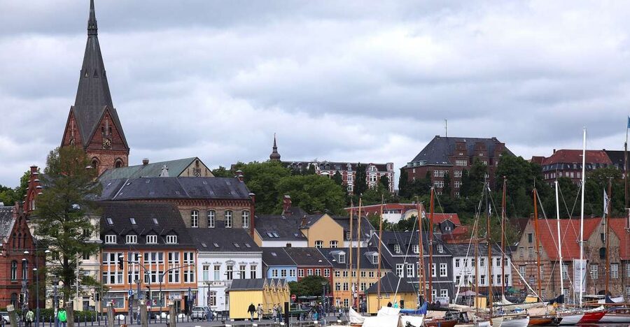 Flensburg: Private Guided Walking Tour - Starting at Saint Nikolai Church