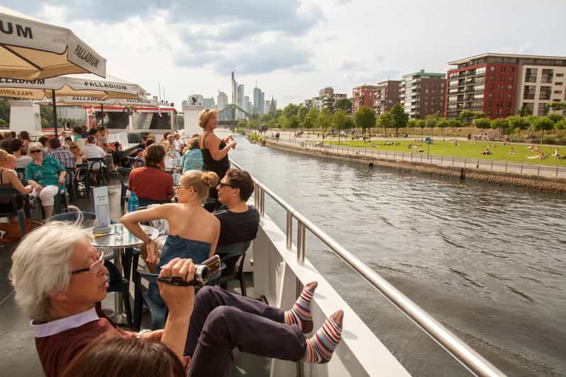 Frankfurt: 1-Hour Panorama Boat Cruise on the river Main - The first minutes: Frankfurt opens from the river
