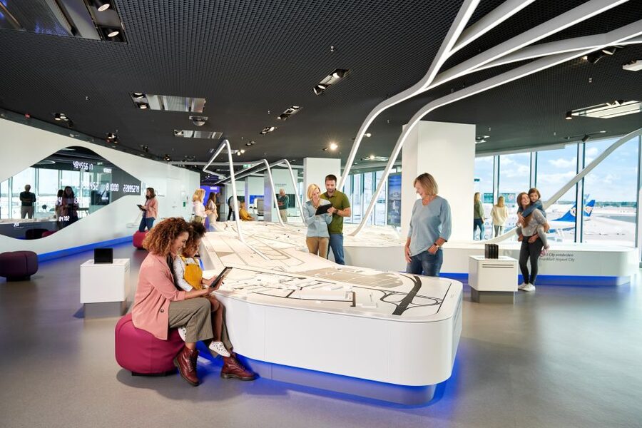 Frankfurt Airport: Fraport Visitor Center Entry Ticket - Smart Windows and the working airport outside