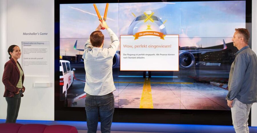 Frankfurt Airport: Fraport Visitor Center Entry Ticket - The Globe, a live map of the world’s flights