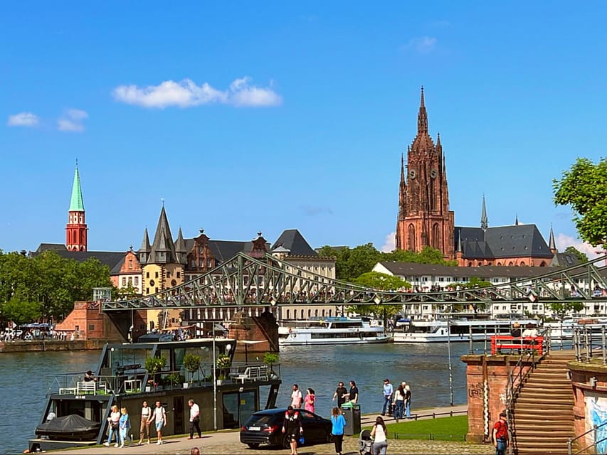 Frankfurt: Discover the heart of Frankfurt - a city tour in German - The Römer and the Imperial Hall