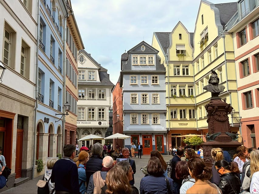 Frankfurt: Discover the heart of Frankfurt – a city tour in Russian - Römer, Kaisersaal, and the city’s ceremonial center