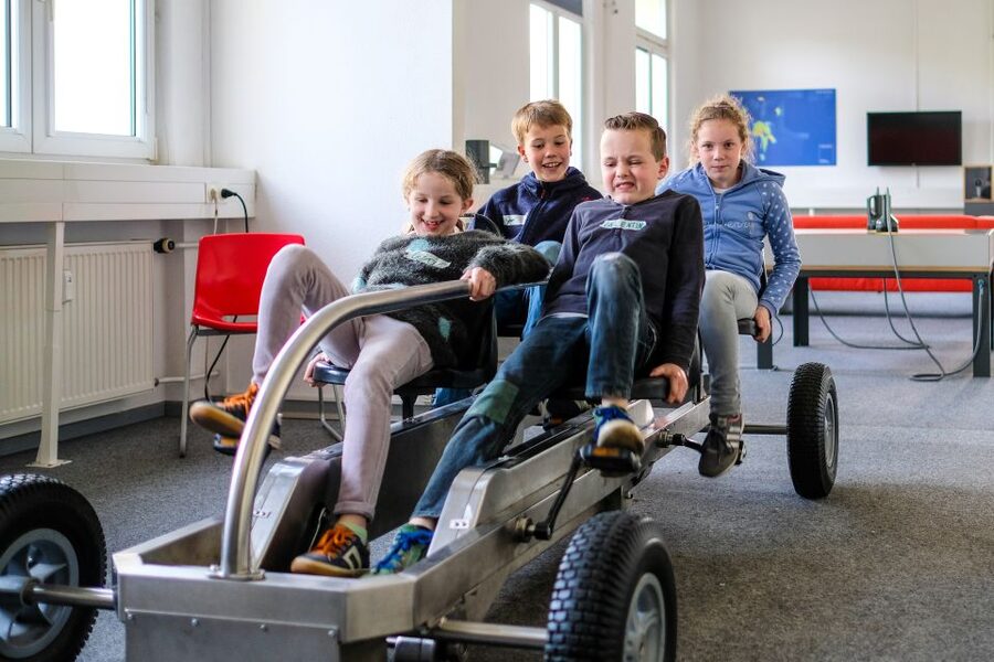 Frankfurt: EXPERIMINTA ScienceCenter Entry Ticket - Who will enjoy this science center most?