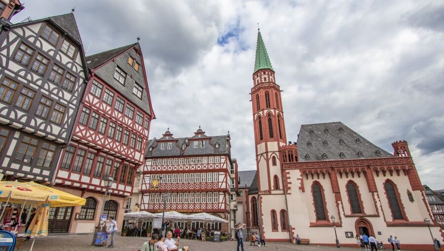 Frankfurt: Express Walk with a Local in 60 minutes - A quick introduction at St Paul’s Church