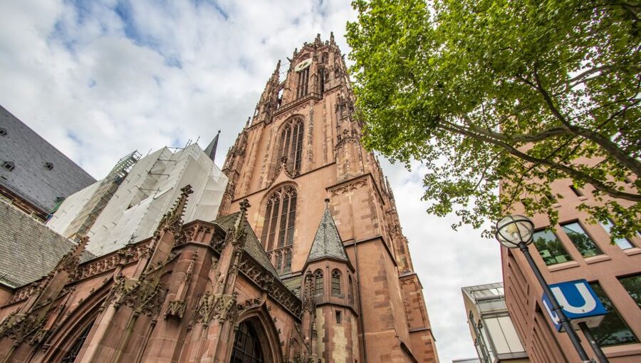 Frankfurt: Express Walk with a Local in 60 minutes - Price, timing, and what you receive