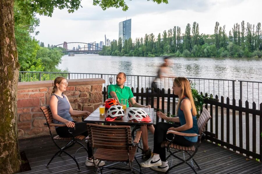 Frankfurt: Full-Day Bicycle or E-Bike Rental - Who will get the most from this rental?