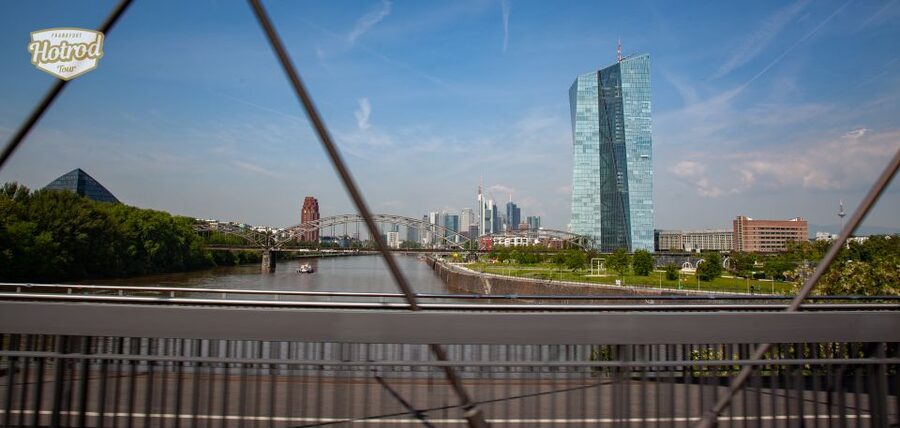 Frankfurt: Hotrod Sightseeing Tour - Driving rules, size limits, and what to wear