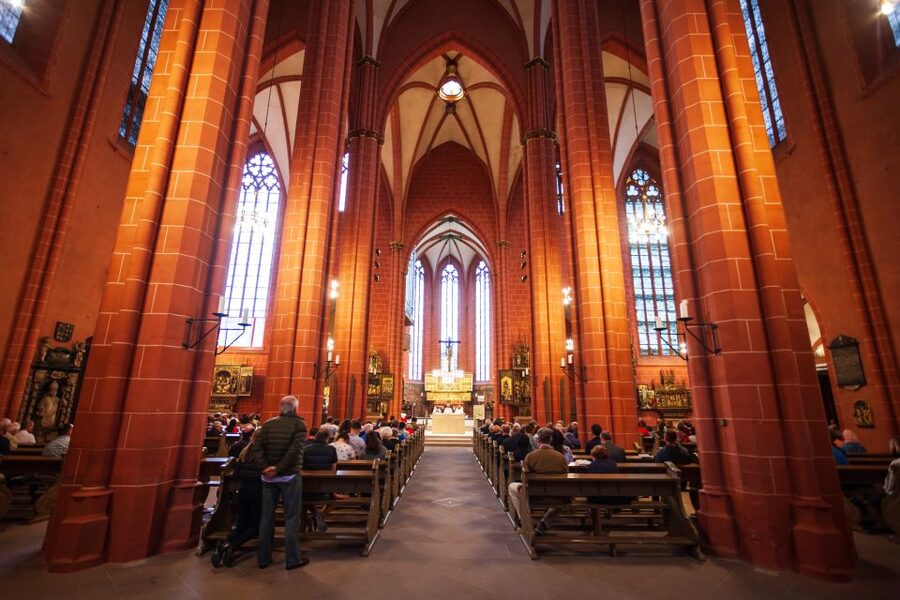 Frankfurt: Main Tower with Tickets and Guided Old Town Tour - FAQ
